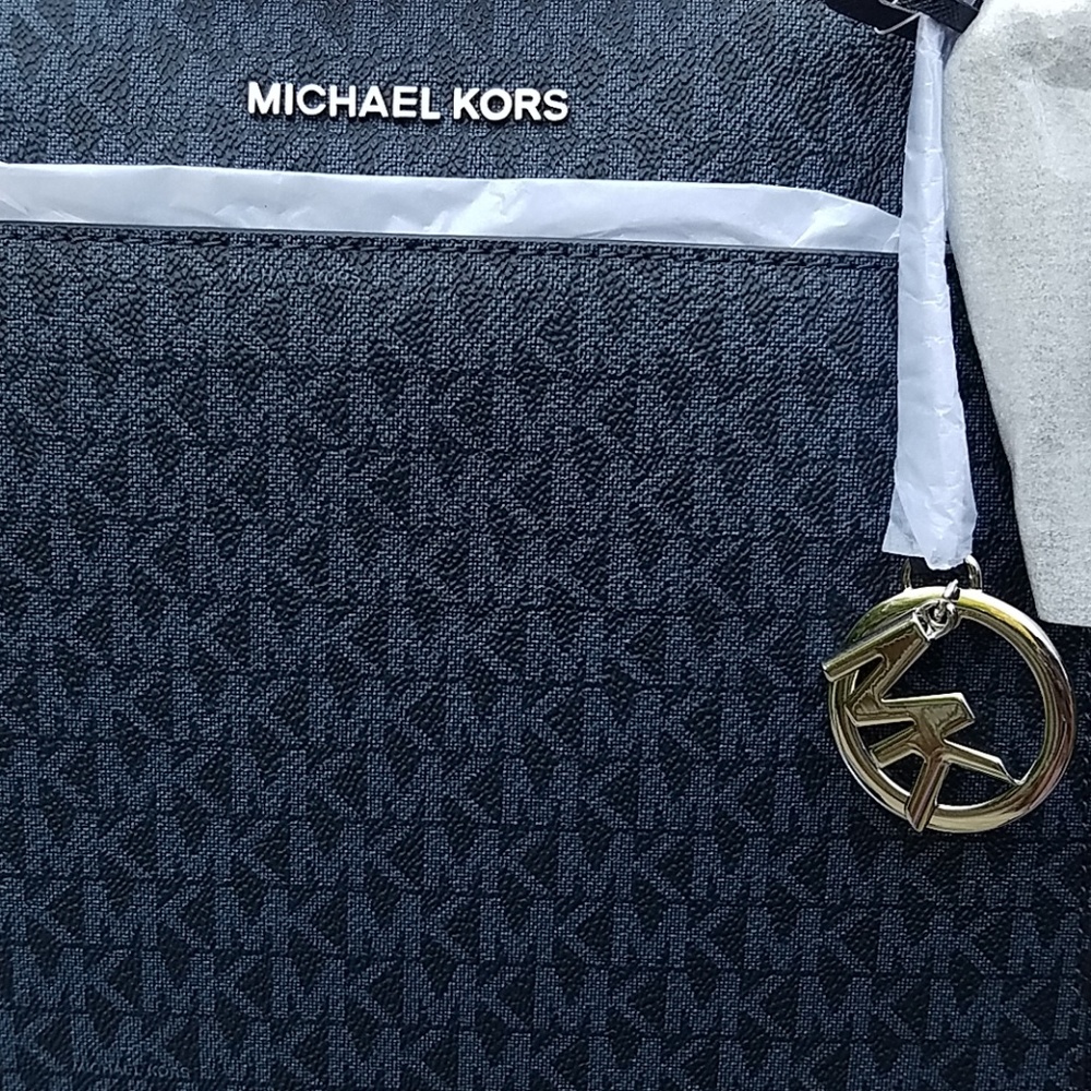 NWT Michael Kors Ciara lg tote - Picture 3 of 8